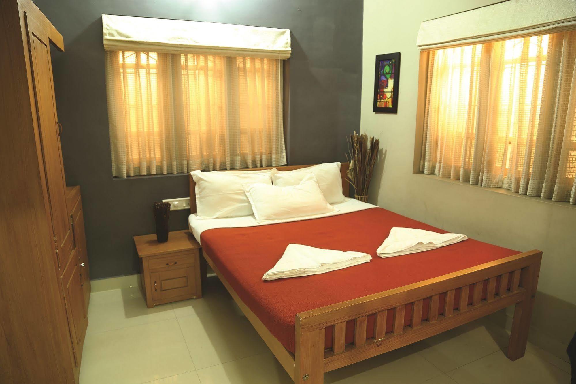Wayanad Cliff Hotels Apartments Kalpatta Buitenkant foto